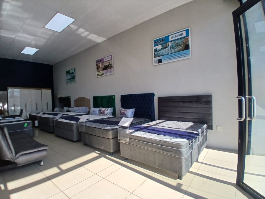 To Let Commercial Property for Rent in Lower Bo-dorp North West